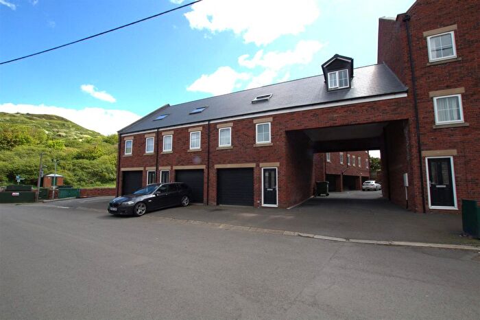 2 Bedroom Flat To Rent In Stone Row, Skinningrove, TS13