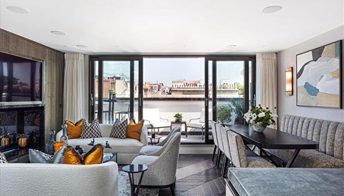 3 Bedroom Flat To Rent In Rince Of Wales Terrace, London, W8