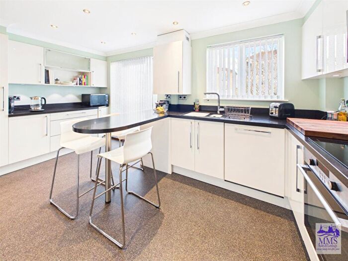 3 Bedroom Town House For Sale In Fennel Close, Rochester, ME1