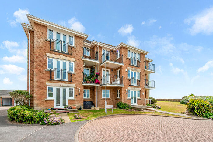2 Bedroom Apartment For Sale In Freya Close, Middleton-on-sea, West Sussex, PO22