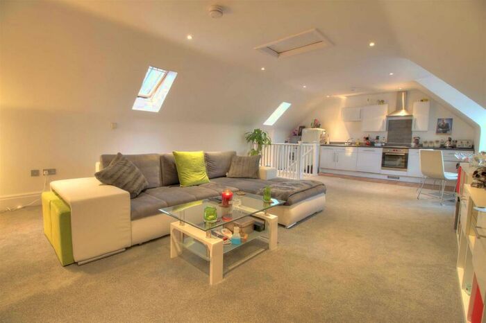 1 Bedroom Flat To Rent In Hurdle Way, Compton, Winchester, SO21