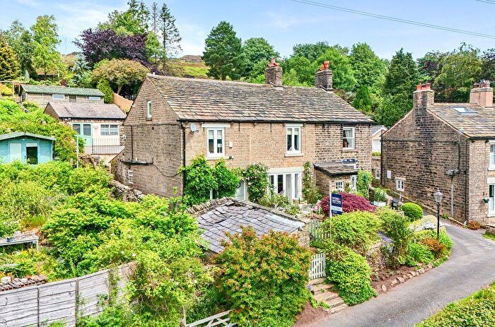 4 Bedroom Semi-Detached House For Sale In Old Road, Tintwistle, Glossop, Derbyshire, SK13