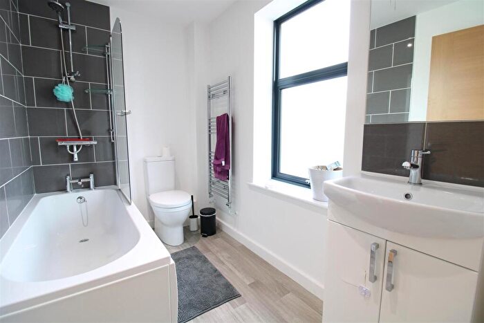 3 Bedroom Terraced House To Rent In Arctic Road, Cowes, PO31