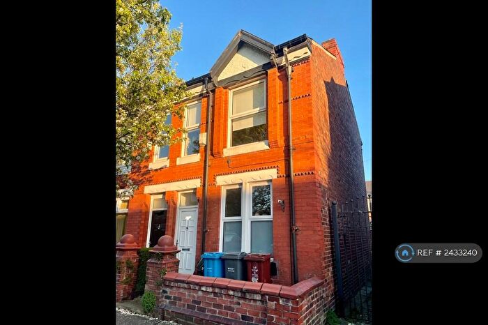 2 Bedroom End Of Terrace House To Rent In Thornton Road, Manchester, M14