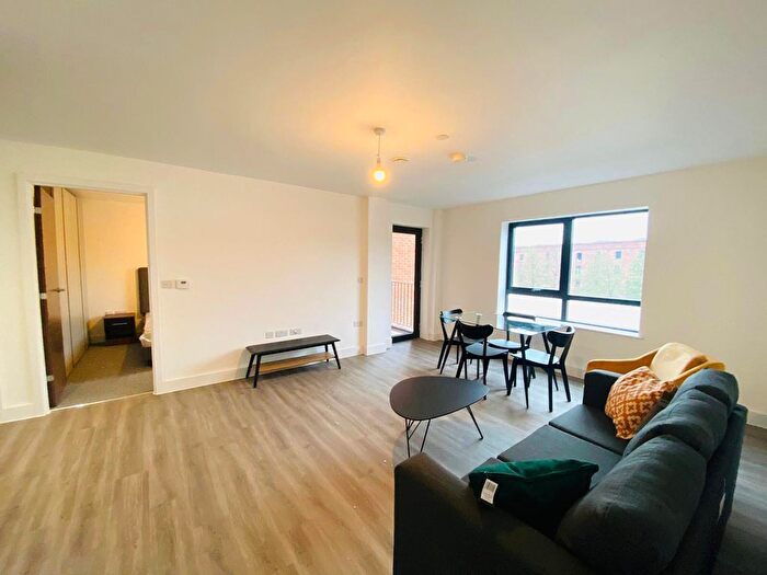 2 Bedroom Flat To Rent In Hurst Street, Liverpool, L1