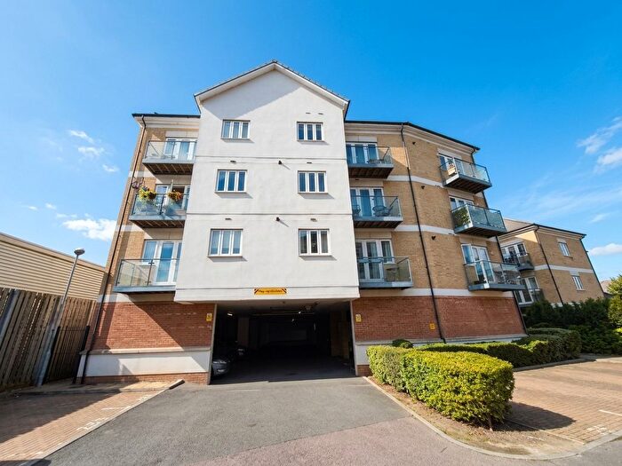 1 Bedroom Flat To Rent In Edridge Court, Ley Farm Close, Garston, Watford, Hertfordshire, WD25