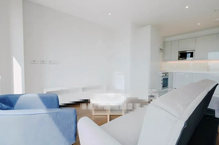 1 Bedroom Flat To Rent In Silvocea Way, London, E14