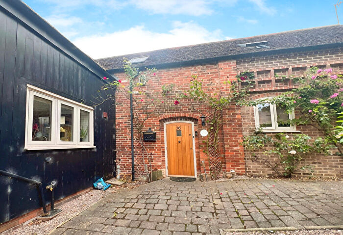3 Bedroom Barn Conversion To Rent In The Greaves, Sutton Coldfield, West Midlands, B76