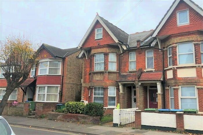 1 Bedroom Flat To Rent In Canada Grove, Bognor Regis, PO21