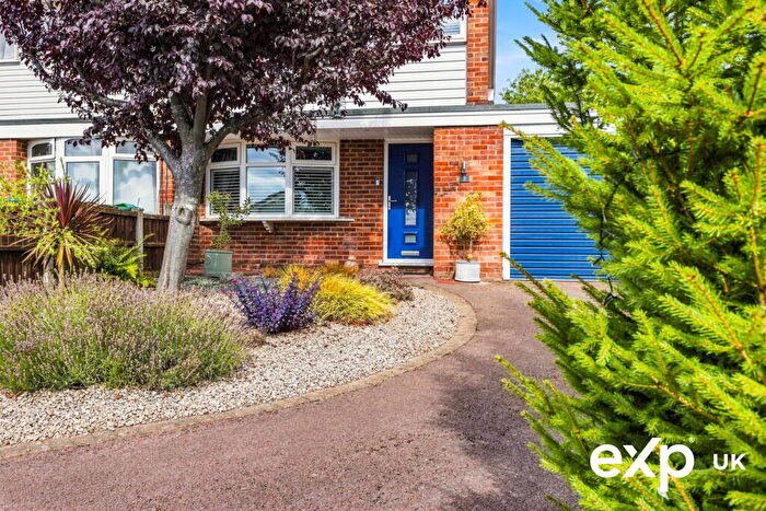 3 Bedroom Semi-Detached House For Sale In Coney Walk, Heronridge, Nottingham, NG5