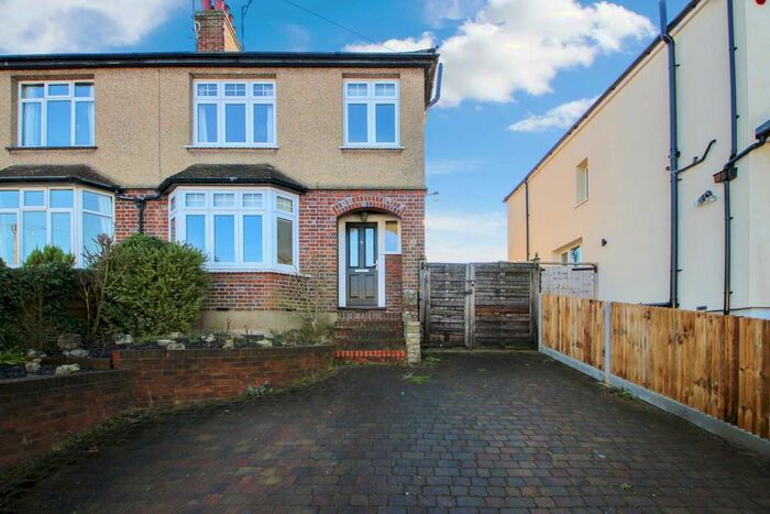 3 Bedroom Semi-Detached House To Rent In Christchurch Road, Hemel Hempstead, HP2