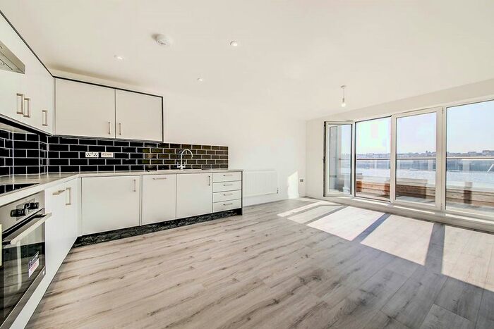 2 Bedroom Flat To Rent In Bell Street, North Shields, NE30