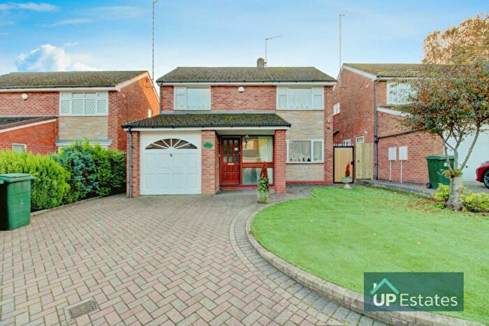 3 Bedroom Detached House For Sale In Mantilla Drive, Stivichall Grange, Coventry, CV3