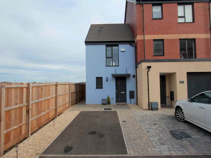 2 Bedroom House To Rent In Mariners Walk, Barry, Vale Of Glamorgan, CF62