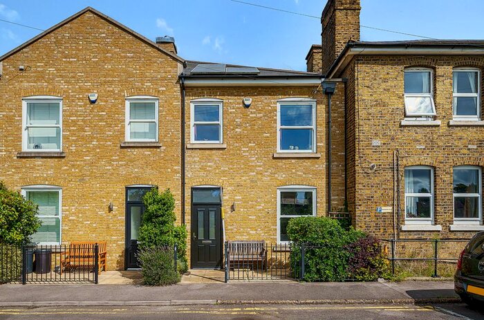 3 Bedroom Terraced House To Rent In Heathfield Square, Wandsworth, London, SW18