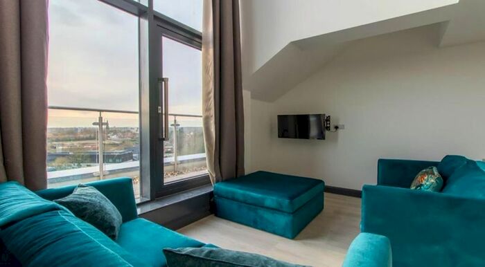 2 Bedroom Flat To Rent In Nobel Drive, Harlington UB3