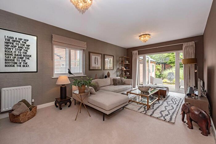 4 Bedroom Detached House For Sale In Chapel Drive, Aston Clinton, HP22