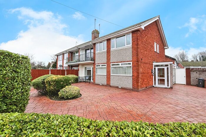 2 Bedroom Maisonette For Sale In Marlbrook Close, Solihull, B92