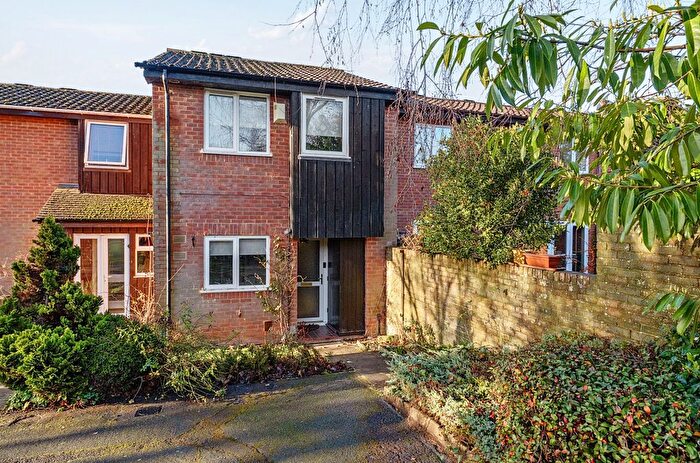 3 Bedroom Terraced House For Sale In Finmere, Bracknell, Berkshire, RG12