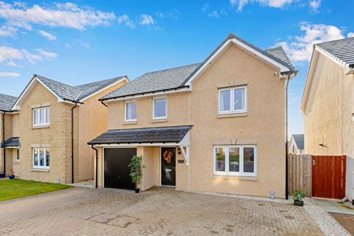 4 Bedroom Detached House For Sale In Rosebank Place, Penicuik, EH26