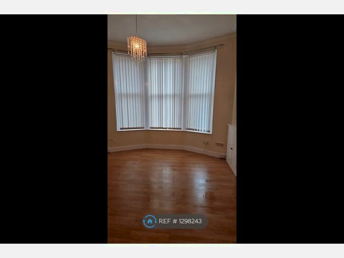 1 Bedroom Flat To Rent In Brachelston Street, Greenock PA16