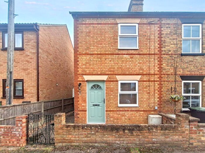 2 Bedroom Terraced House For Sale In Carter Street, Sandy, SG19