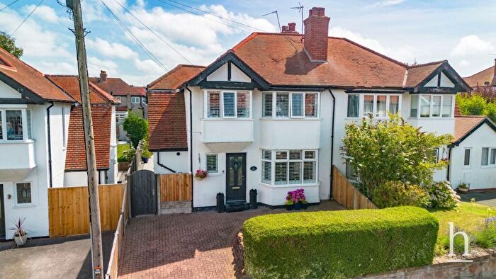 3 Bedroom Semi-Detached House For Sale In Ashcroft Drive, Pensby, CH61