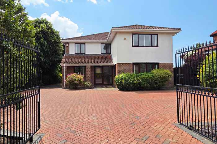 4 Bedroom Detached House For Sale In Peak Drive, Fareham, PO14