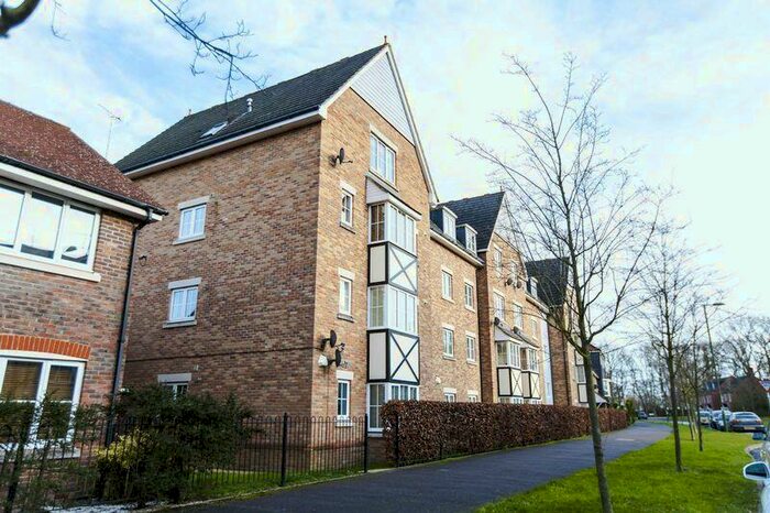 2 Bedroom Flat To Rent In Richards Field, Chineham, RG24