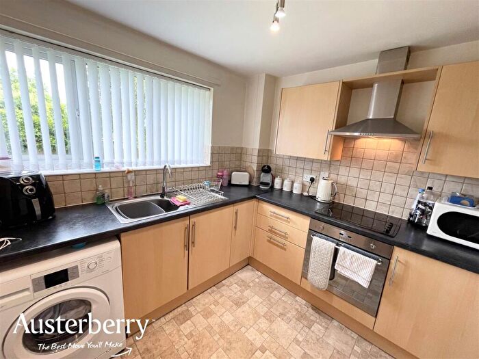 1 Bedroom Apartment To Rent In Parkfields Close, Silverdale, Newcastle, Staffordshire, ST5