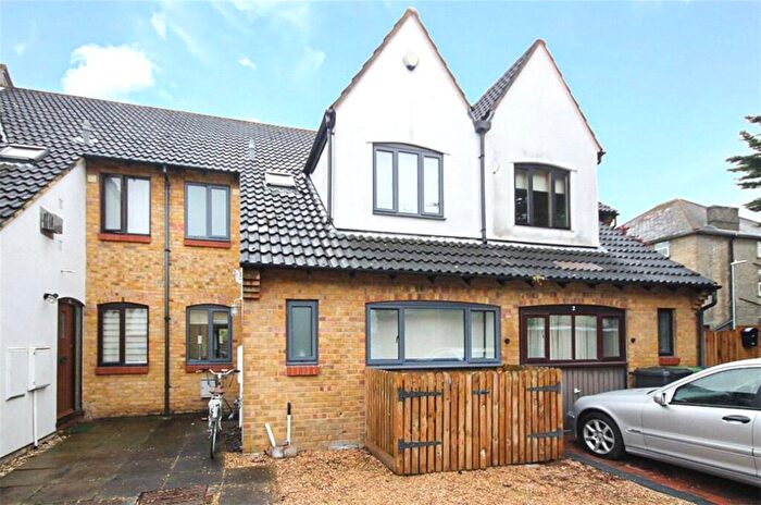 4 Bedroom Terraced House For Sale In Elsworth Place, Cambridge, CB2