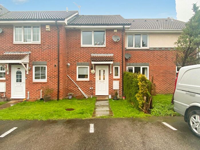 2 Bedroom Terraced House For Sale In Hackworth Gardens, Hedge End, SO30