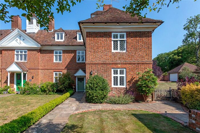 4 Bedroom House For Sale In Station Road, Ampthill, Bedfordshire, MK45