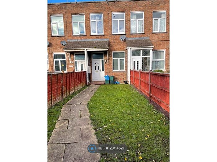 2 Bedroom Terraced House To Rent In Hamilton Court, Cheltenham, GL51