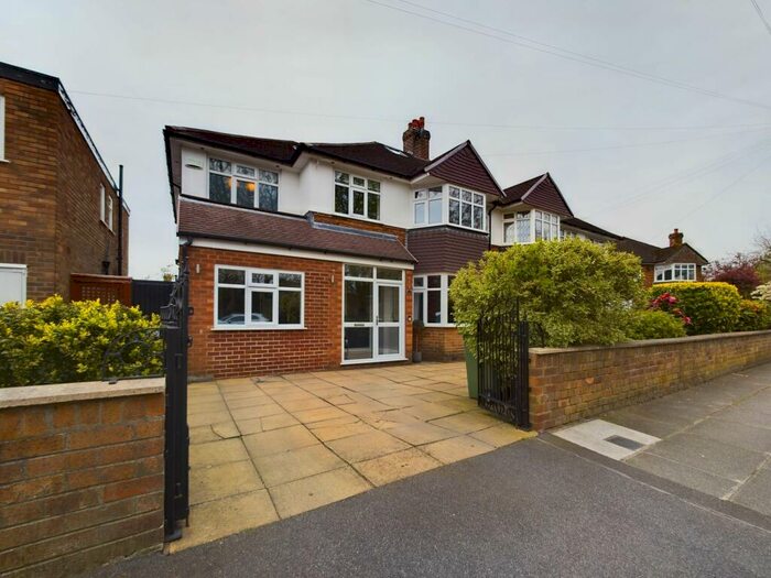 Houses for sale & to rent in L25 6AB, Smithy Mews, Woolton Liverpool