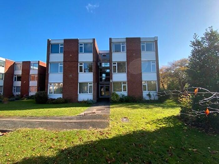 2 Bedroom Flat To Rent In Martin Lane, Rugby, CV22