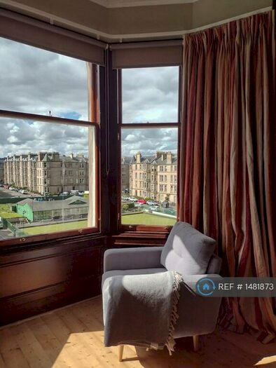 2 Bedroom Flat To Rent In Comely Bank Place, Edinburgh, EH4