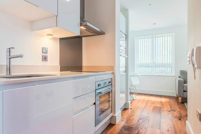 Studio To Rent In Duckman Tower, Lincoln Plaza, Canary Wharf, London, E14