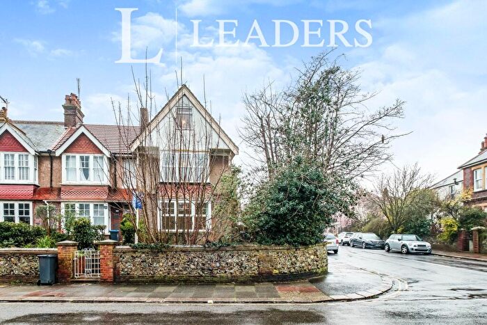 3 Bedroom Semi-Detached House To Rent In Highdown Avenue, Worthing, BN13