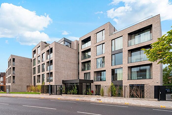 Studio To Rent In Greenhill Way, Harrow, HA1