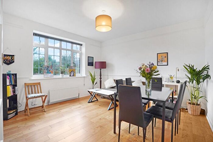 1 Bedroom Flat For Sale In Perry Vale, Forest Hill, London, SE23