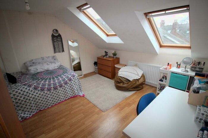 6 Bedroom Maisonette To Rent In Shortridge Terrace, Newcastle Upon Tyne, NE2