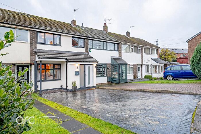 3 Bedroom Terraced House For Sale In Hindles Close, Atherton, Manchester, M46