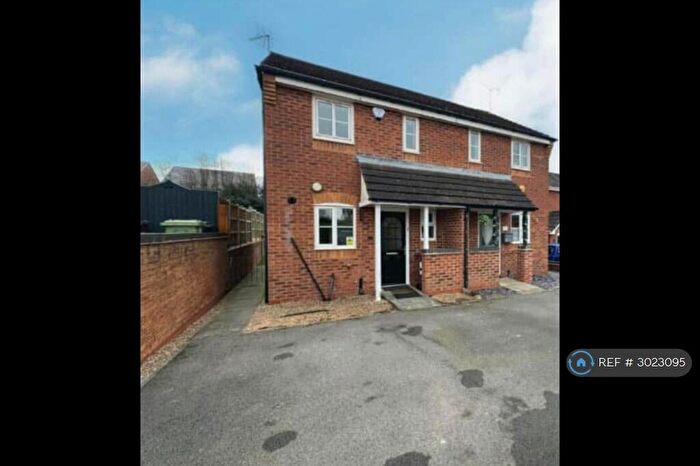 2 Bedroom Semi Detached House To Rent In Sunflower Close, Shirebrook, Mansfield, NG20