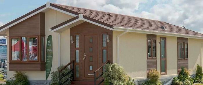 2 Bedroom Mobile Home For Sale In Havenwood Residential Park, Arundel, West Sussex, BN18