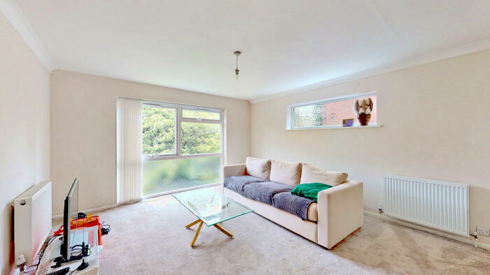 1 Bedroom Flat To Rent In Albemarle Road, Beckenham, BR3