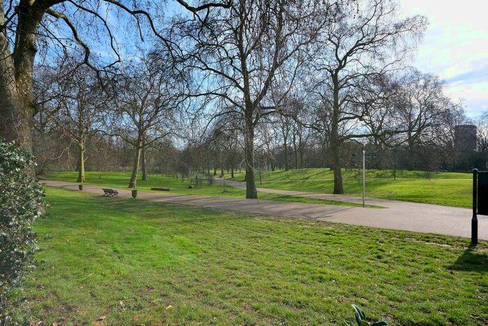 2 Bedroom Flat To Rent In Piccadilly, Mayfair, London, W1J