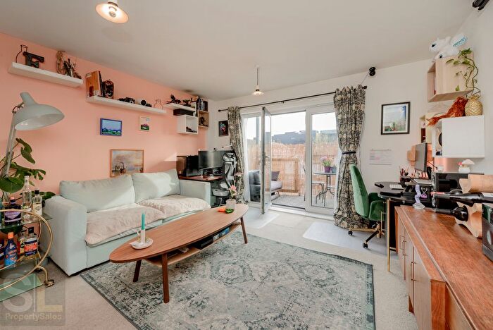 1 Bedroom Flat For Sale In Havisham Apartments, Stratford, E15