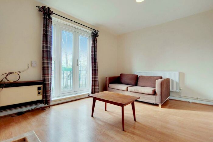 2 Bedroom Flat To Rent In Kent Street, , Haggerston, London, E2