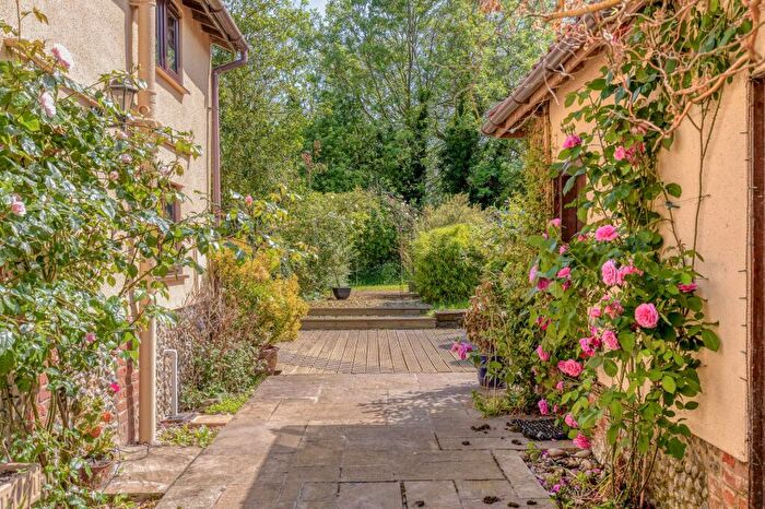 4 Bedroom Detached House For Sale In Charming Rural Cottage In Scoulton, NR9